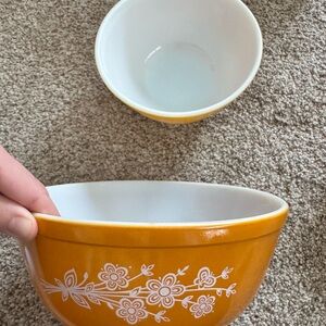 Vintage Pyrex bowls set of 3